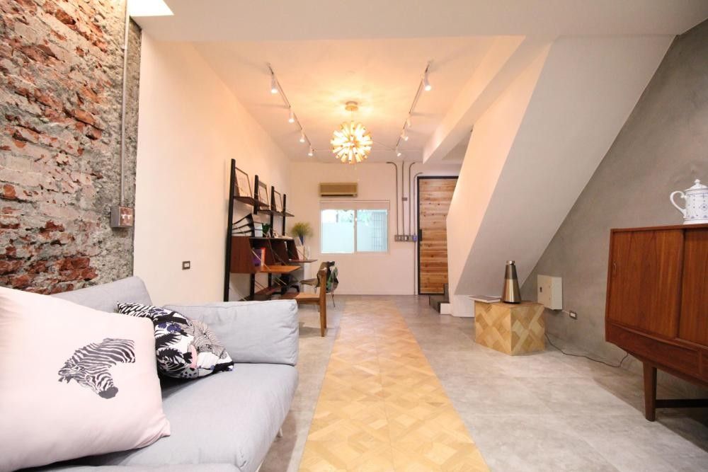 簡單設計暖色家具，打造復古色居家