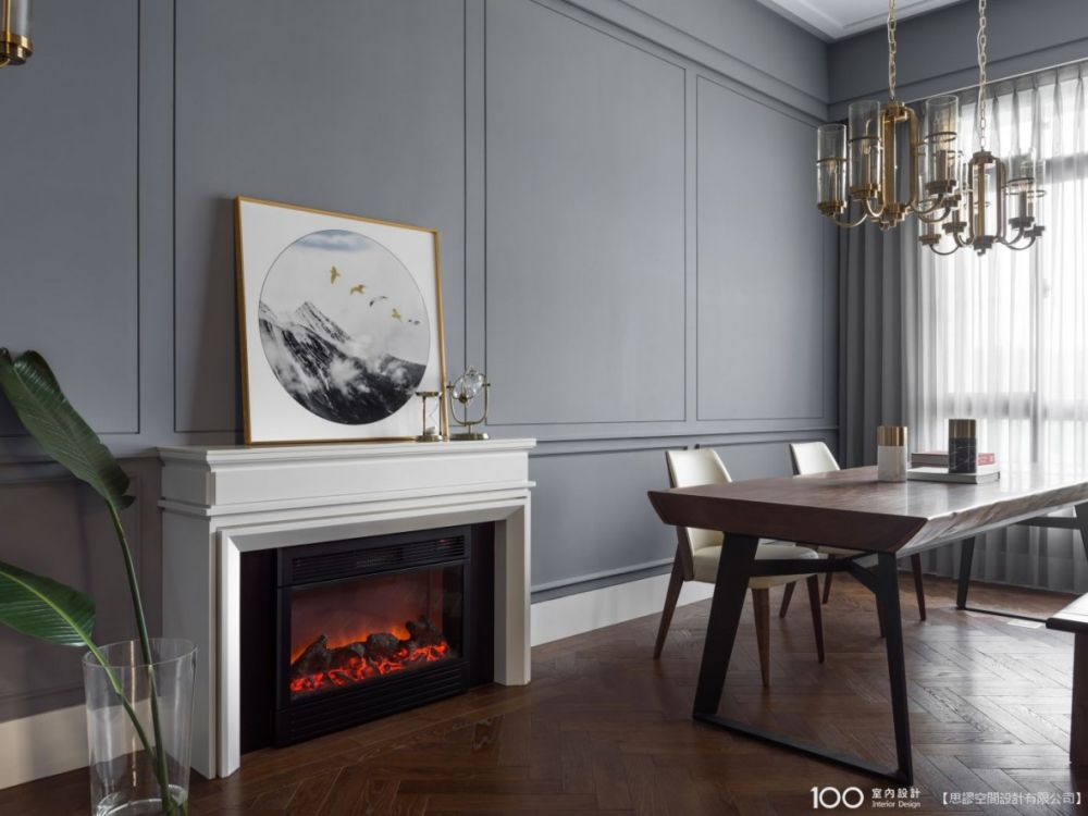 ▲擬真原木電暖爐,直接崁入牆面中,模擬復古壁爐的感覺,不用辛苦燒材取暖,手指輕按即能有擬真火焰及暖房效果,打造家中另外一道特別端景。圖片由思謬空間設計提供。
