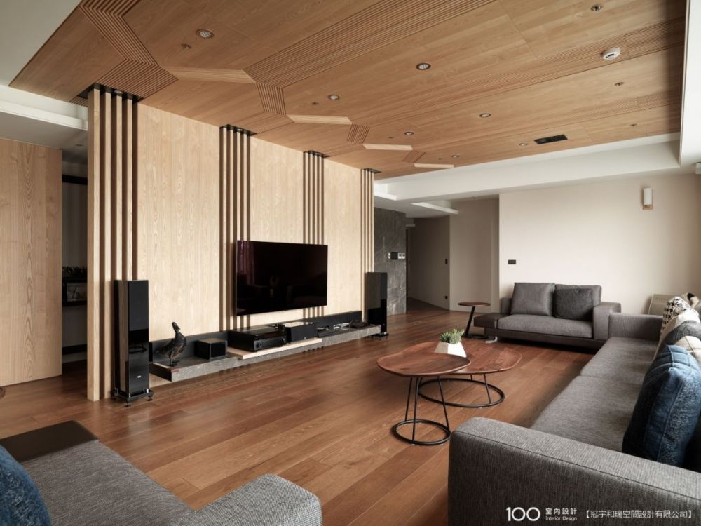 宇和瑞設計公司的木地板客廳設計作品
