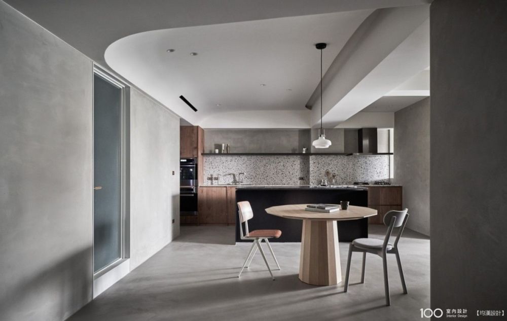 添一點就好美!水磨石牆打造糖果般的端景