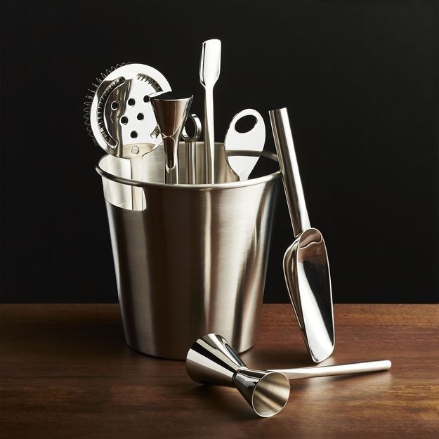 Crate&Barrel Bar Tool Set 調酒工具組,圖片由Crate&Barrel提供