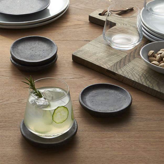 Crate&Barrel Cole 杯墊,圖片由Crate&Barrel提供