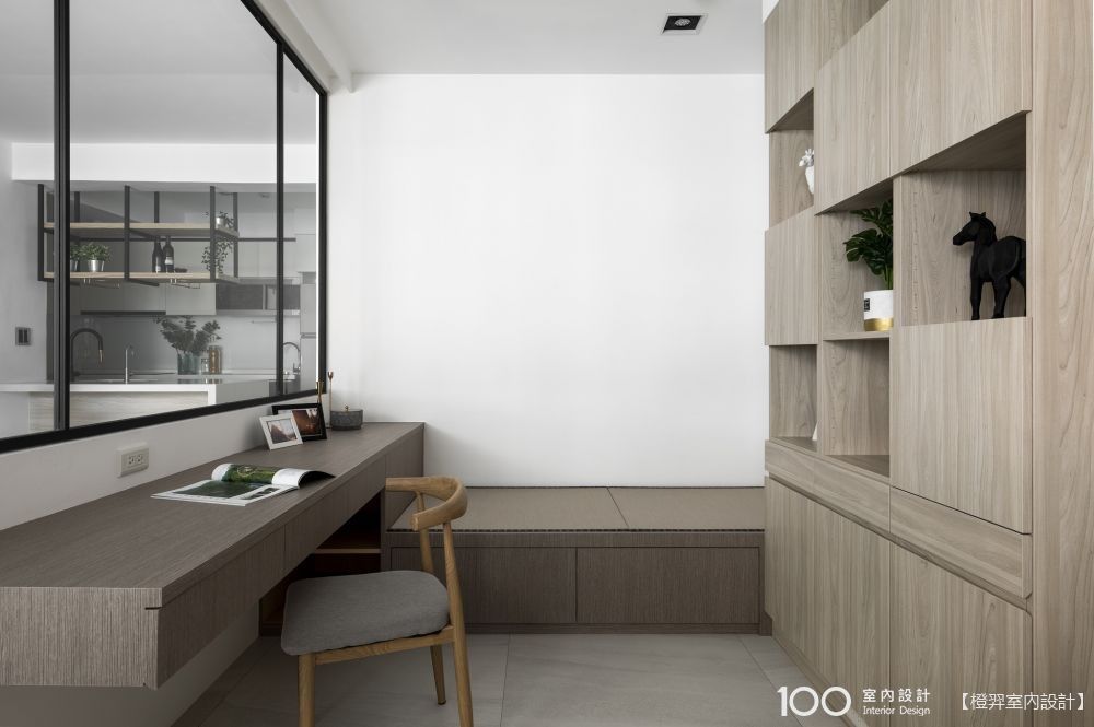 ▲和室收納上方應保持淨空,或是以抽屜取代上掀式層板,都能增加使用上的方便性。圖片由橙羿室內設計提供,看看這個作品的其它部分。