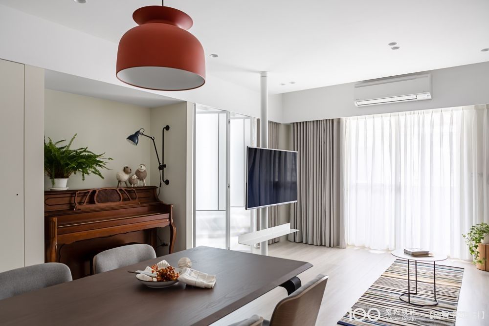 沒有電視主牆，這樣設計好看又好用