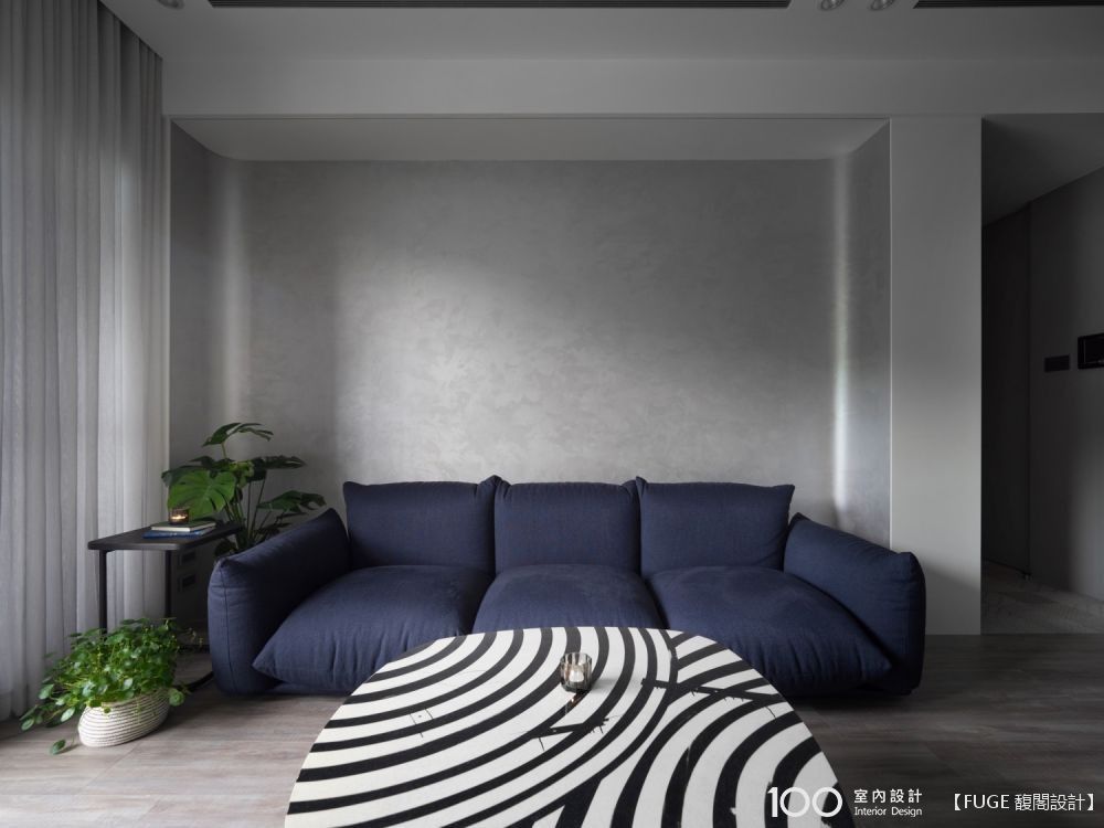 藍色沙發好難搭? 掌握這5點空間配色不踩雷