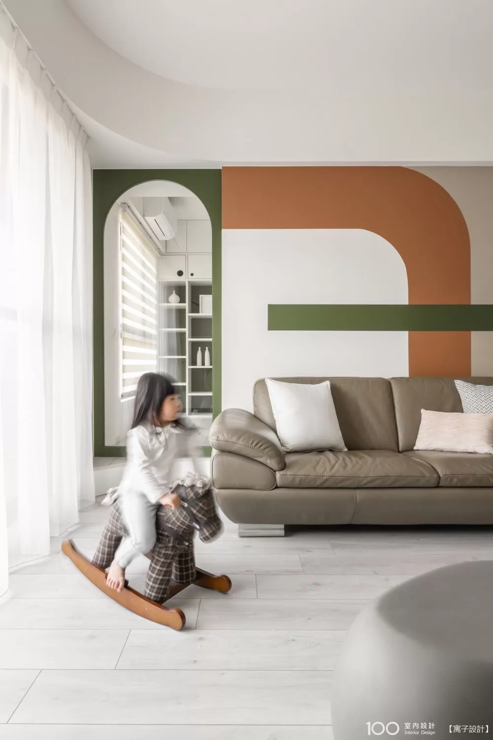 ▲使用色號：DULUX 20YY 45/114、DULUX 80YY 21/226、DULUX 10GY 14/135、DULUX 43YY 74/339、DULUX 10YY 38/316（得利乳膠漆）圖片由寓子設計提供，看看這個作品的其它部分