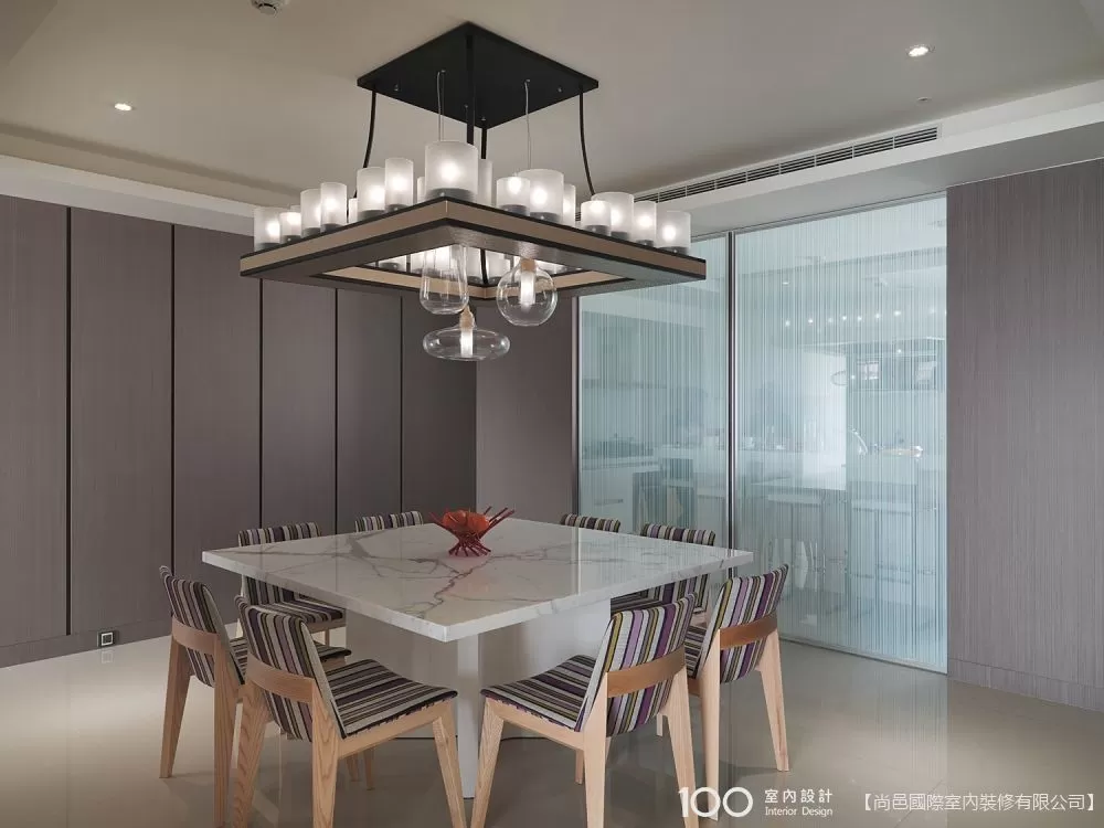 圖片由KENNY& C提供,看看這個作品其他部分