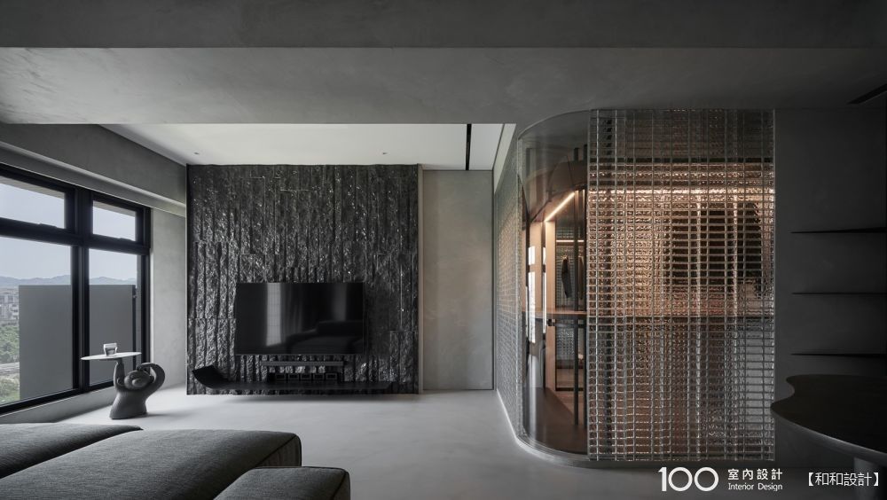 不顯空間小的秘訣,其實可以用深色調!?