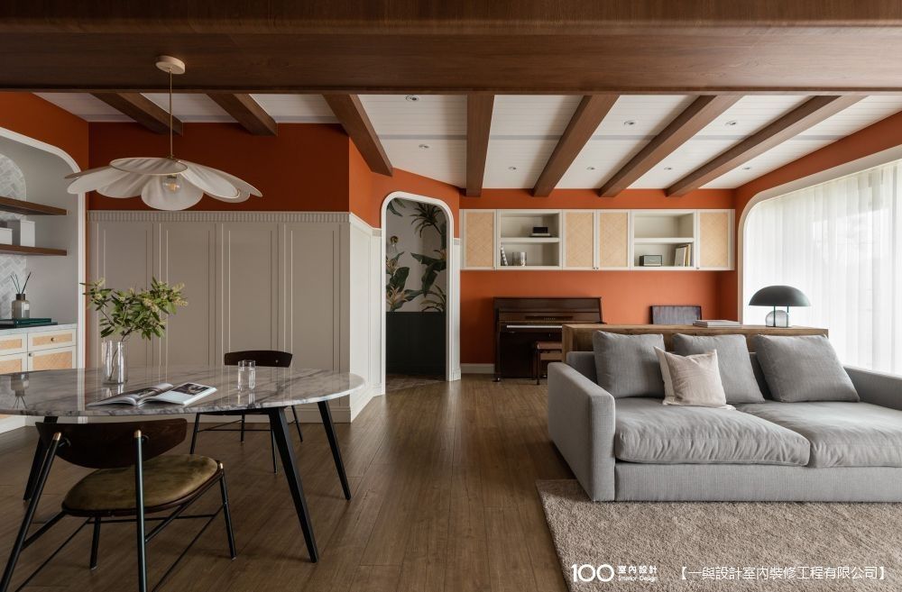 34坪南洋殖民風格宅，泰奶橘色牆面獨特又好看！
