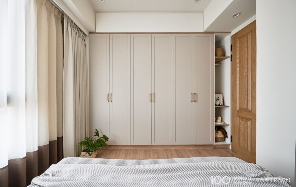 房間太小衣服爆多，還有救嗎？2023衣櫃／更衣室這樣裝潢