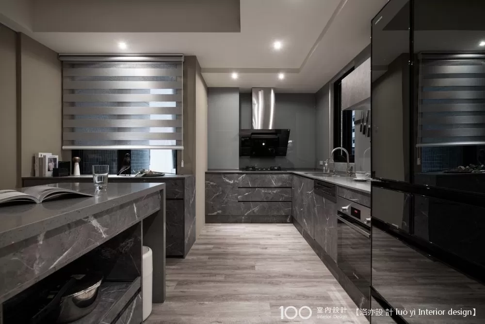 圖片由洛亦設 計 luò yì提供，看看這個作品的其他部分。