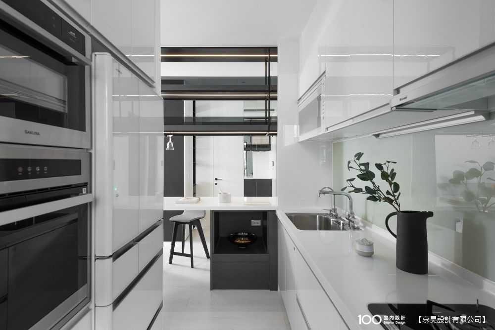 想維持檯面俐落，小廚房的嵌入式家電該怎麼規劃？