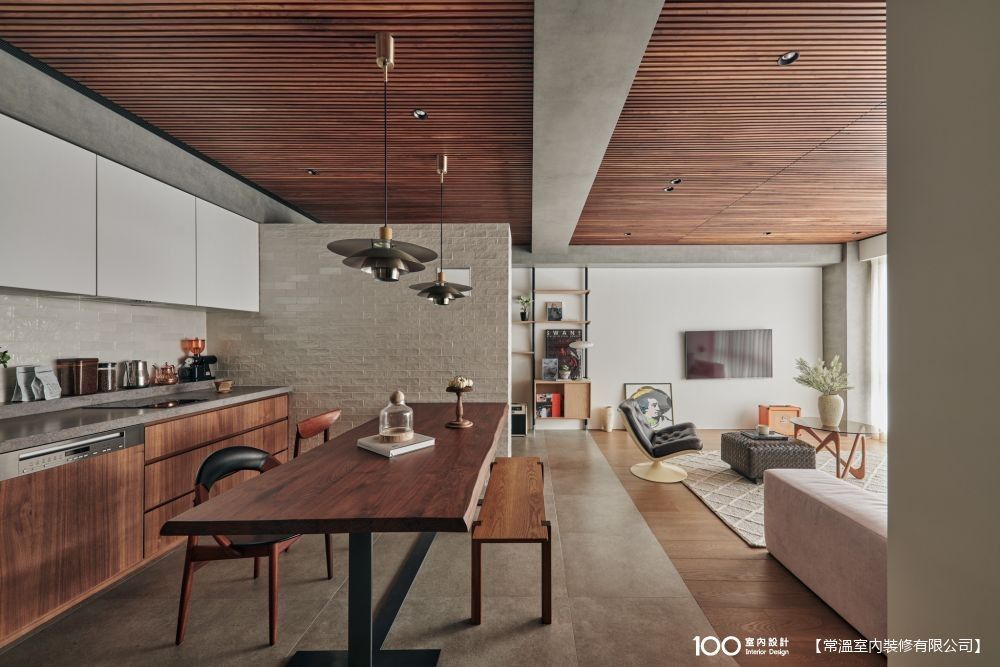 捨棄實牆,客餐廳改用「這個」區隔,機能空間感竟翻倍