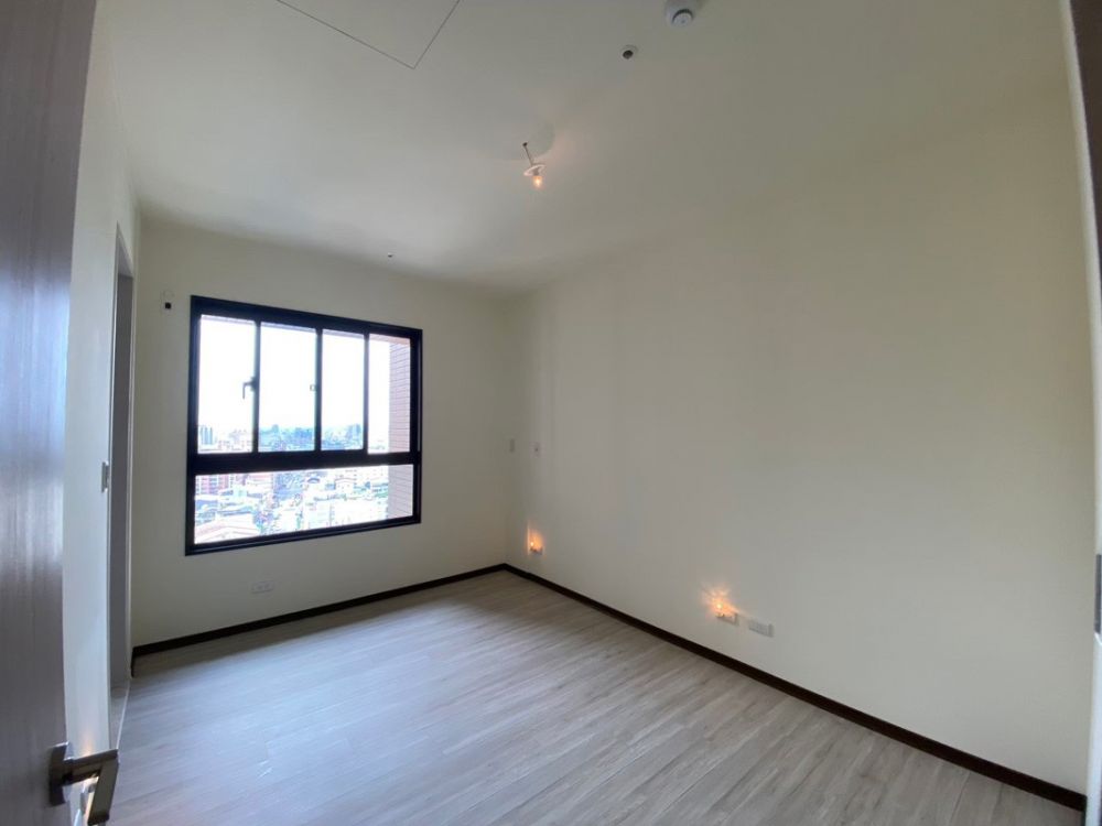 2-before-方正型的主臥,相較其他空間沒有明顯的樑柱問題。