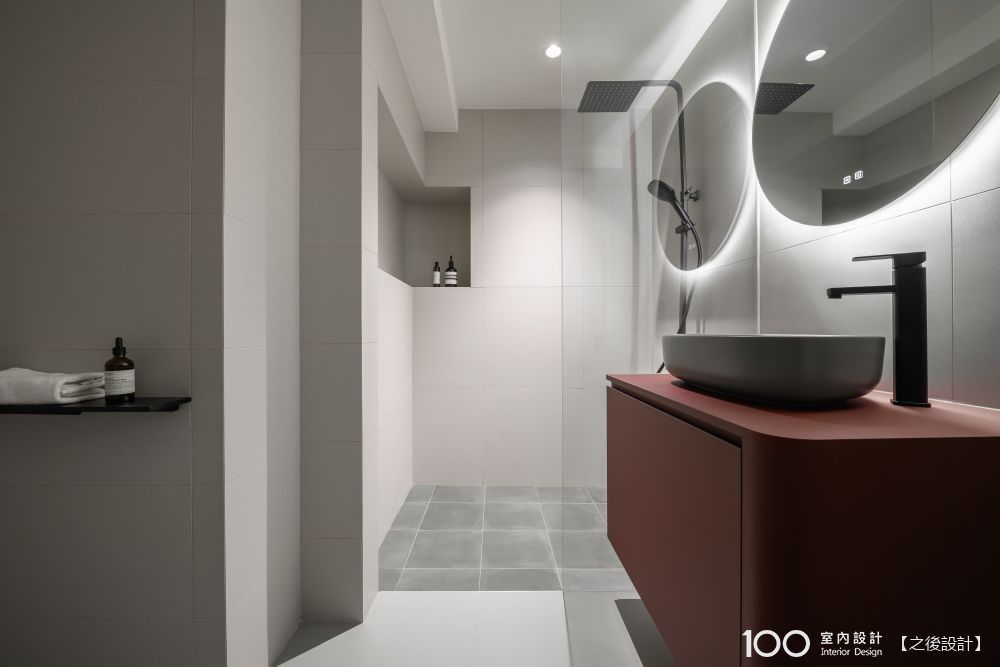 ▲壁龕收納深度為15CM，適用於各式洗沐用品擺放，同時易潔易乾。