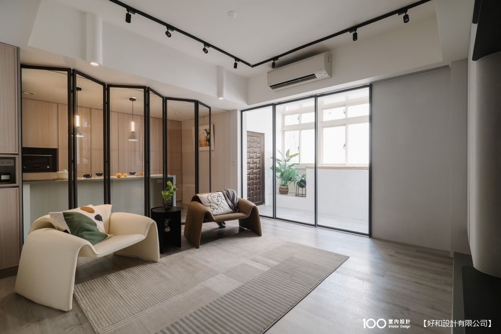 開放式廚房做拉門,不只解決油煙問題還有「這些」好處