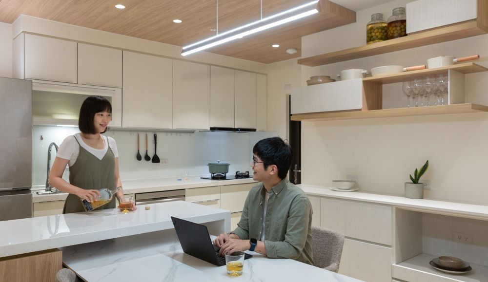 竹科新婚小夫妻最愛在家一起做料理,開箱我們的夢想中島和開放廚房!