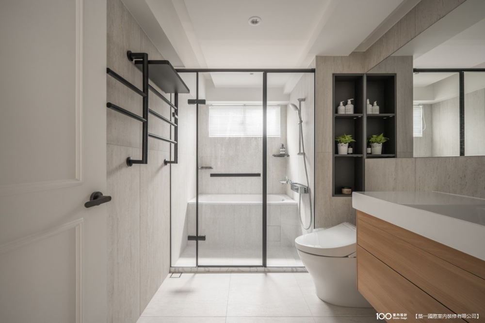 淋浴拉門選PS板好用嗎？與強化玻璃、壓克力板比一比