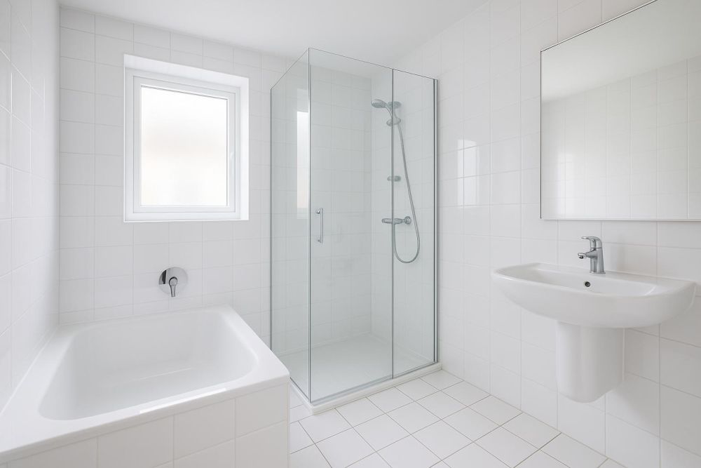 浴室霉菌反覆長？專業師傅曝『這3招』，省時省力根除霉點不回發