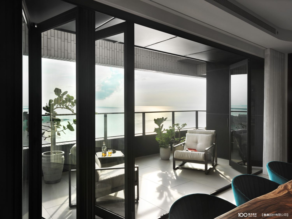 陽台門怎麼挑?從三合一通風門到落地窗,材質、價格、優缺點一次看