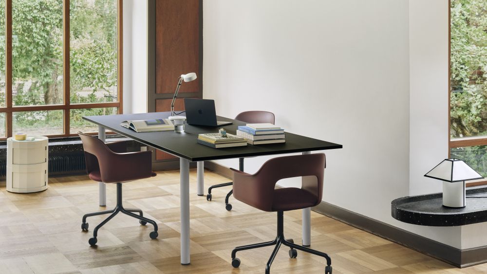 顏色：上百種排列組合，價格：NTD$15,390起