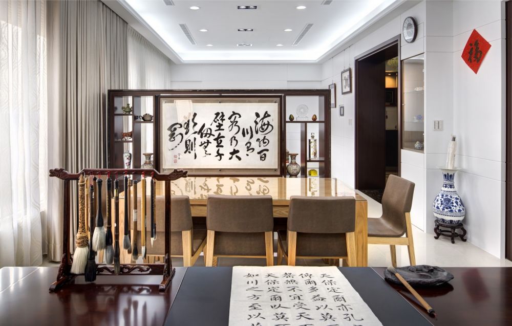 恣意揮毫的書法家