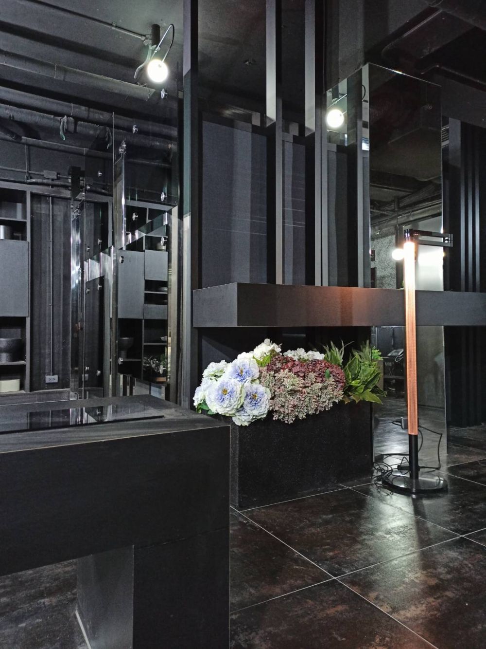 屋簷下的鋼鐵穹蒼-蚊帳