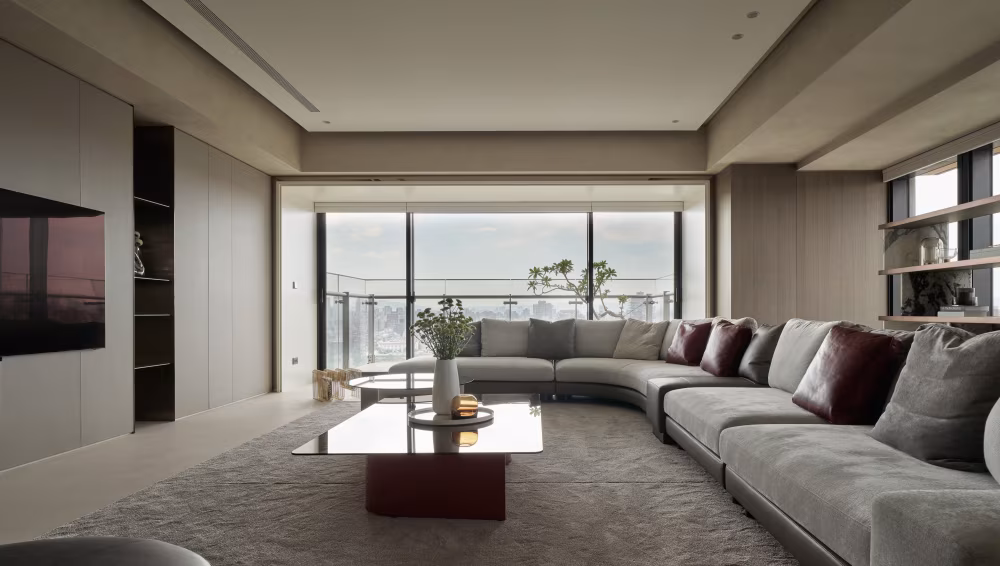 T HOUSE