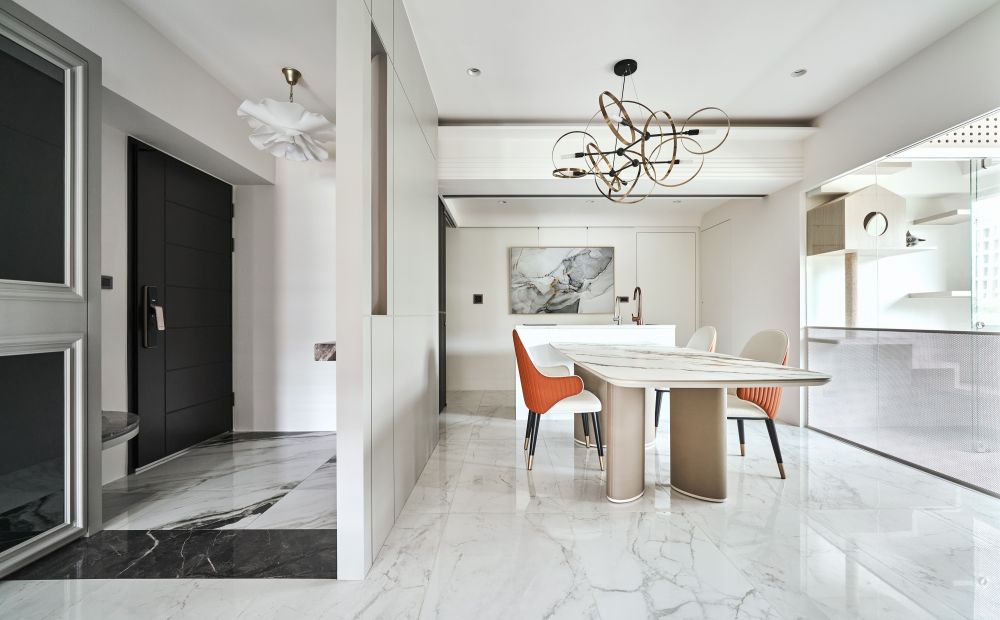 午後的銀白雪境