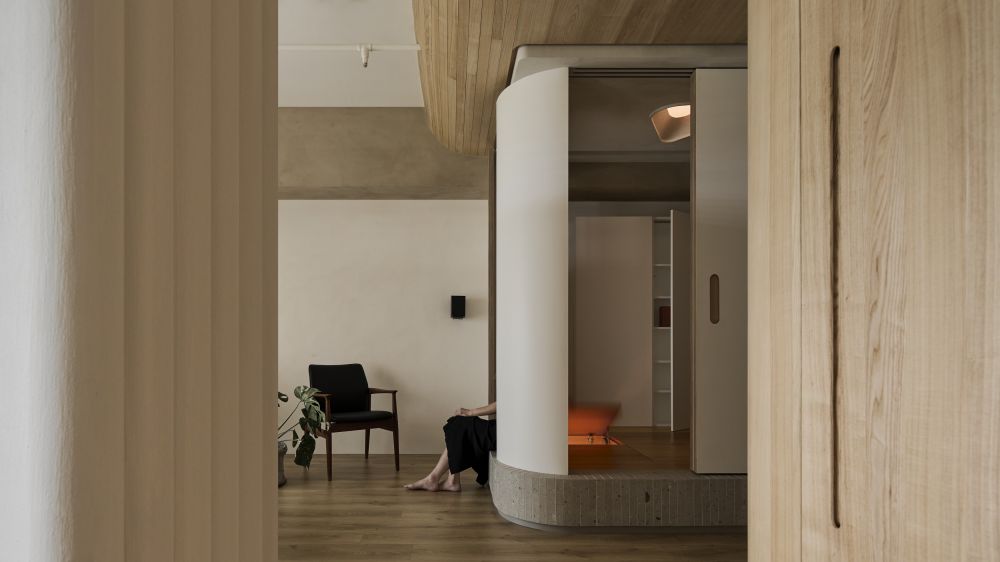 L House