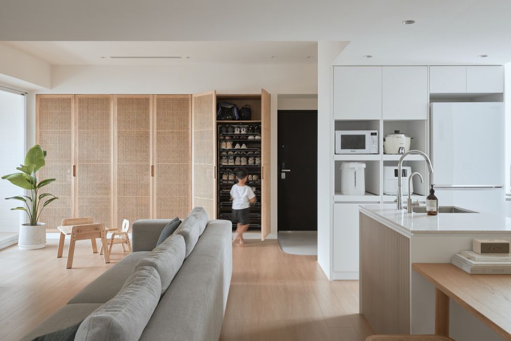 一家二寶三餐四季，打開封閉格局讓日光灑落整個家！