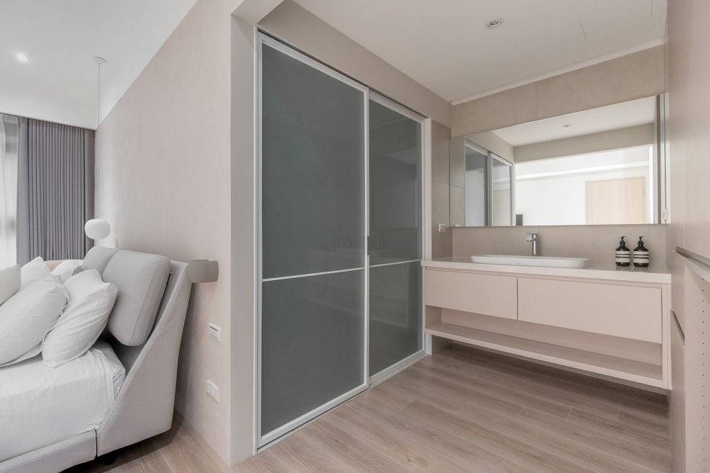 用弧形設計語彙串聯空間，打造「減法設計」的日式美學