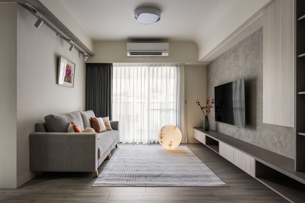 寂靜。流域 OUT OF NOISE