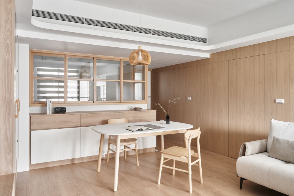 日蝕日時，老宅