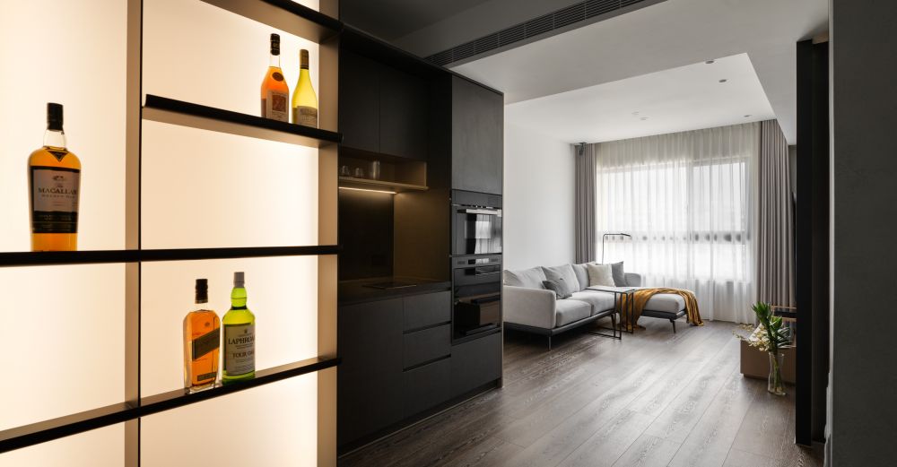 捻一縷星辰韻致,攬一室悠然朝暮。 靜享微醺奢雅,悠緩引人醉。