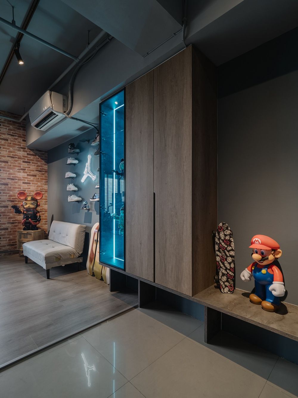 聆聽。海、風和自由