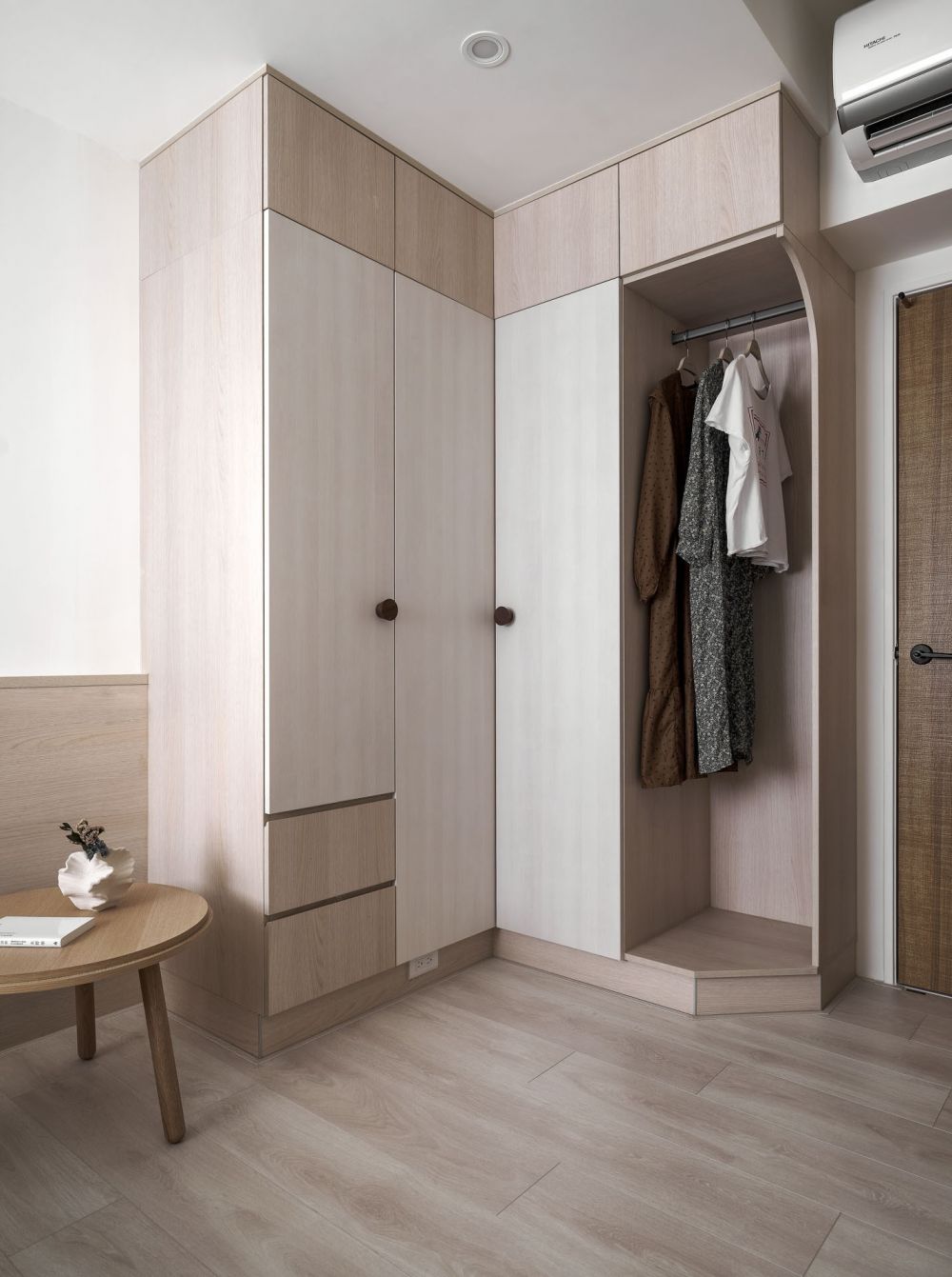 時光的蛻變：北歐風格與俐落線條共築現代簡約家