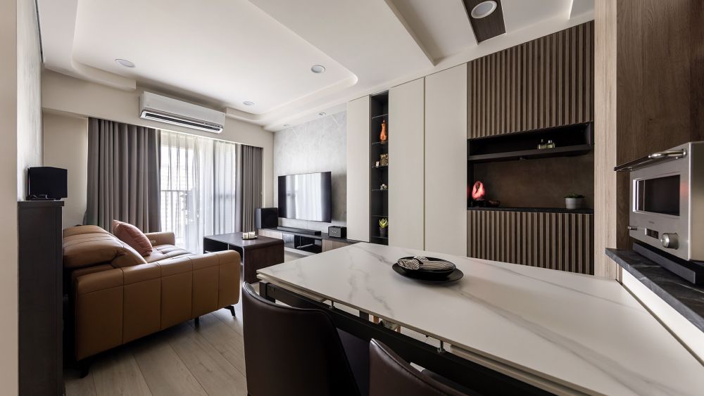 深邃與溫光之間