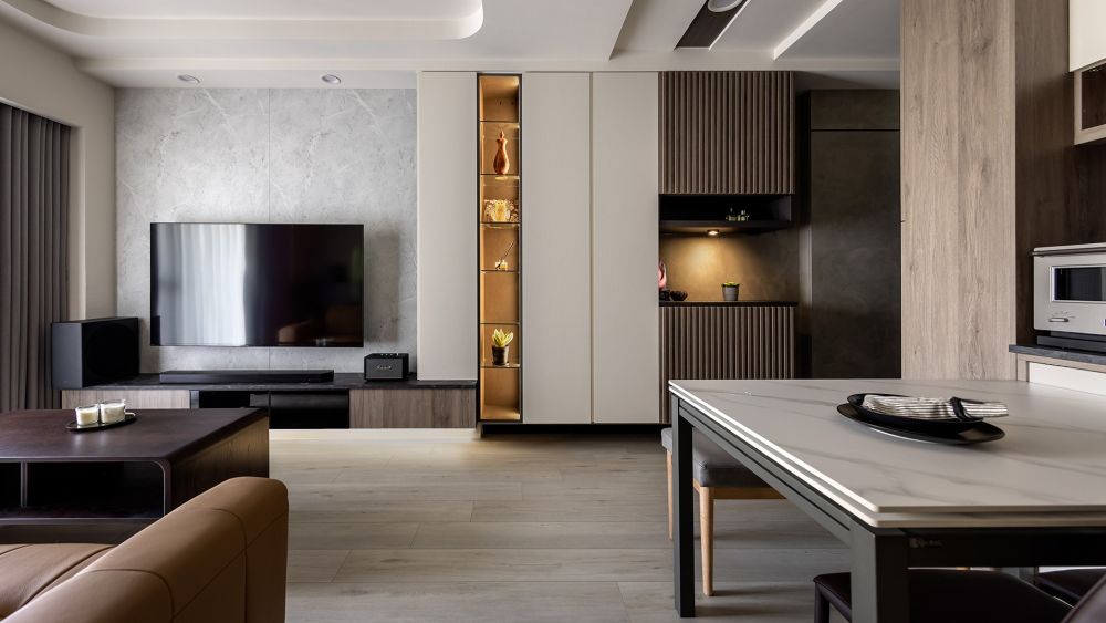 深邃與溫光之間