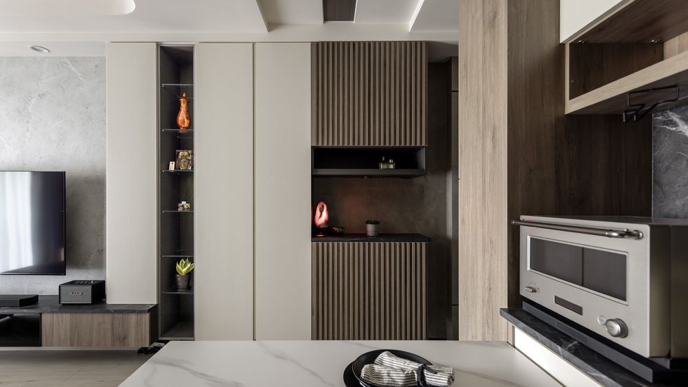 深邃與溫光之間