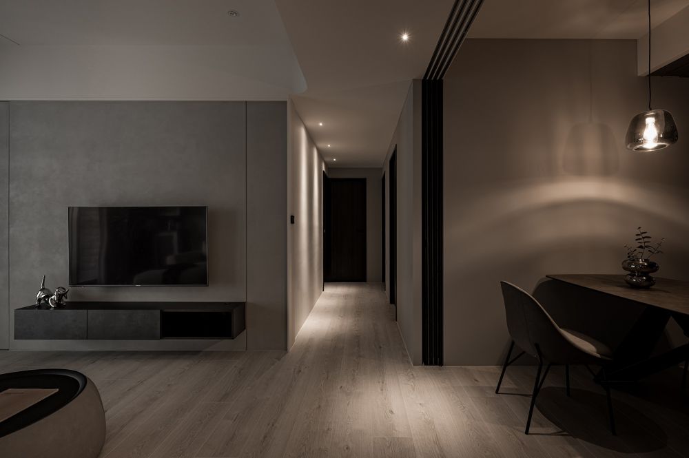 沉靜空間的灰與黑