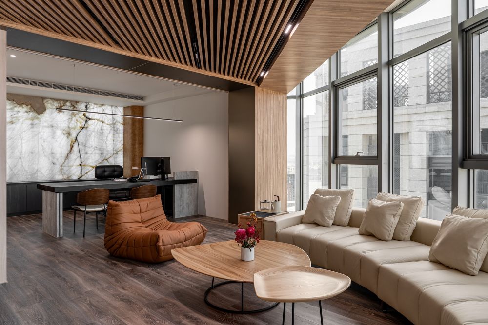 宏騰事業群辦公室