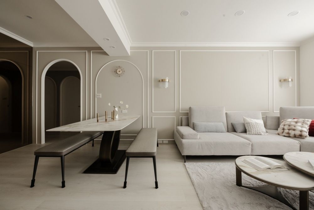 淺色空間加入線板、弧形設計，31坪中古屋變身優雅美式宅！ 美式風 老屋翻新