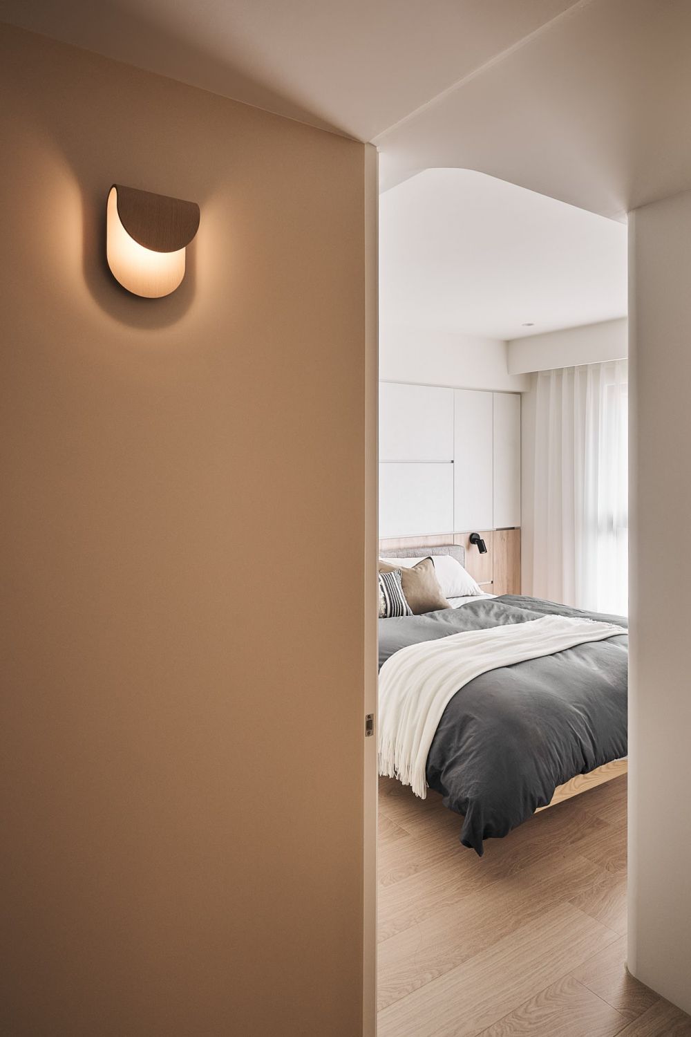 台北中山｜奶油色隧道裡捉迷藏 33坪簡約奶油宅