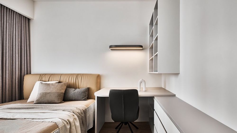 簡約線條、純粹色彩、溫暖燈光，打造38坪質感沉穩現代宅！ 現代風 毛胚屋