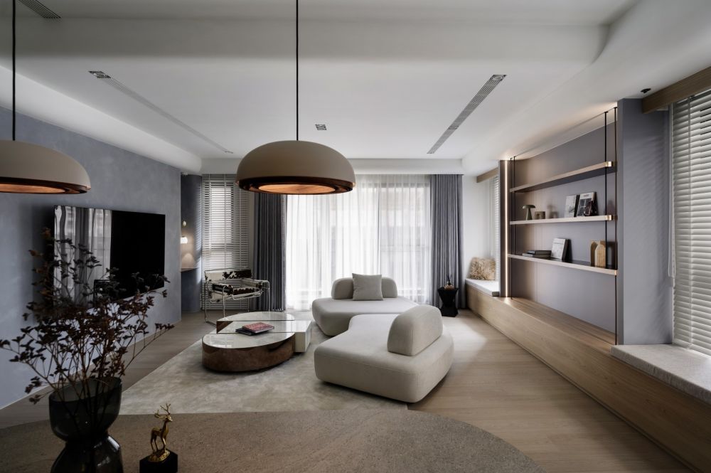 弧光之境   在水一方