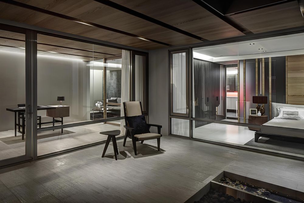 The Light 沐光初相