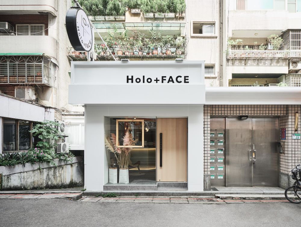 HOLO+FACE
