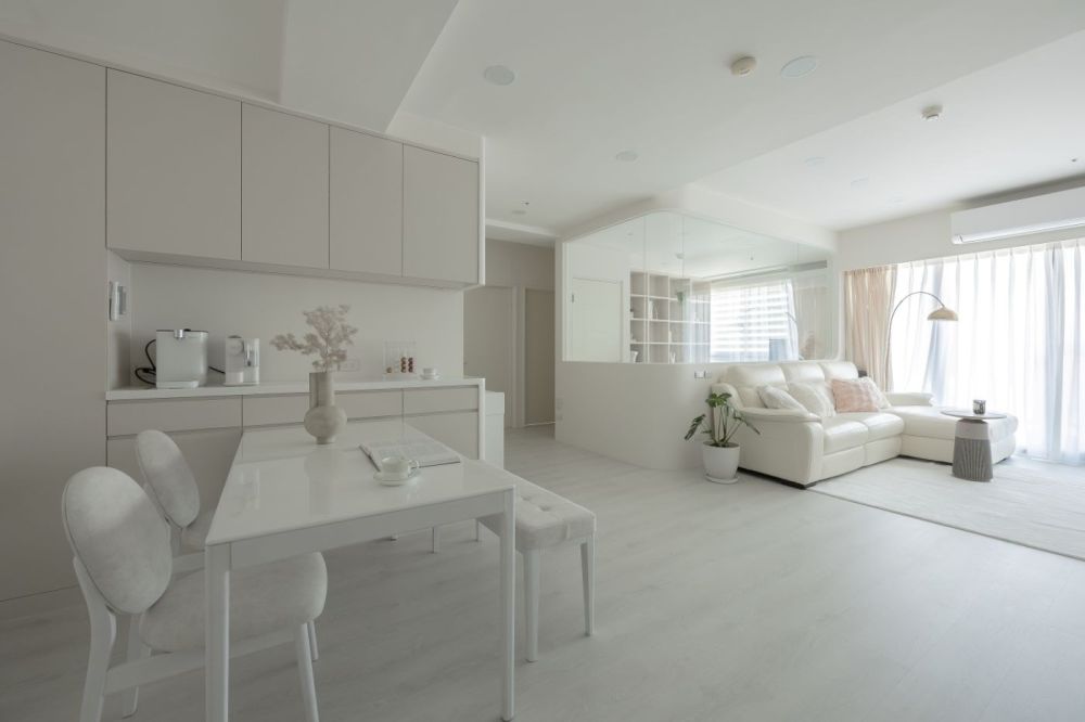 日光灑進，讓屋主一見傾心的奶油風！打造35坪的柔光日常