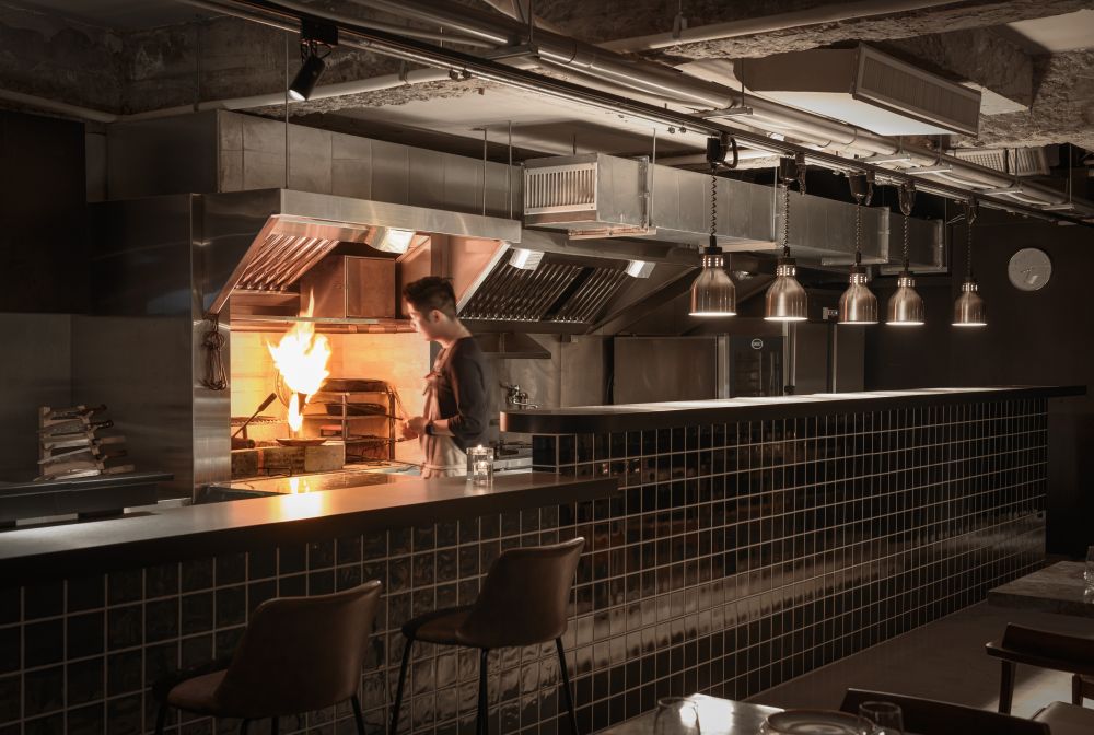 ULV Restautant And Bar